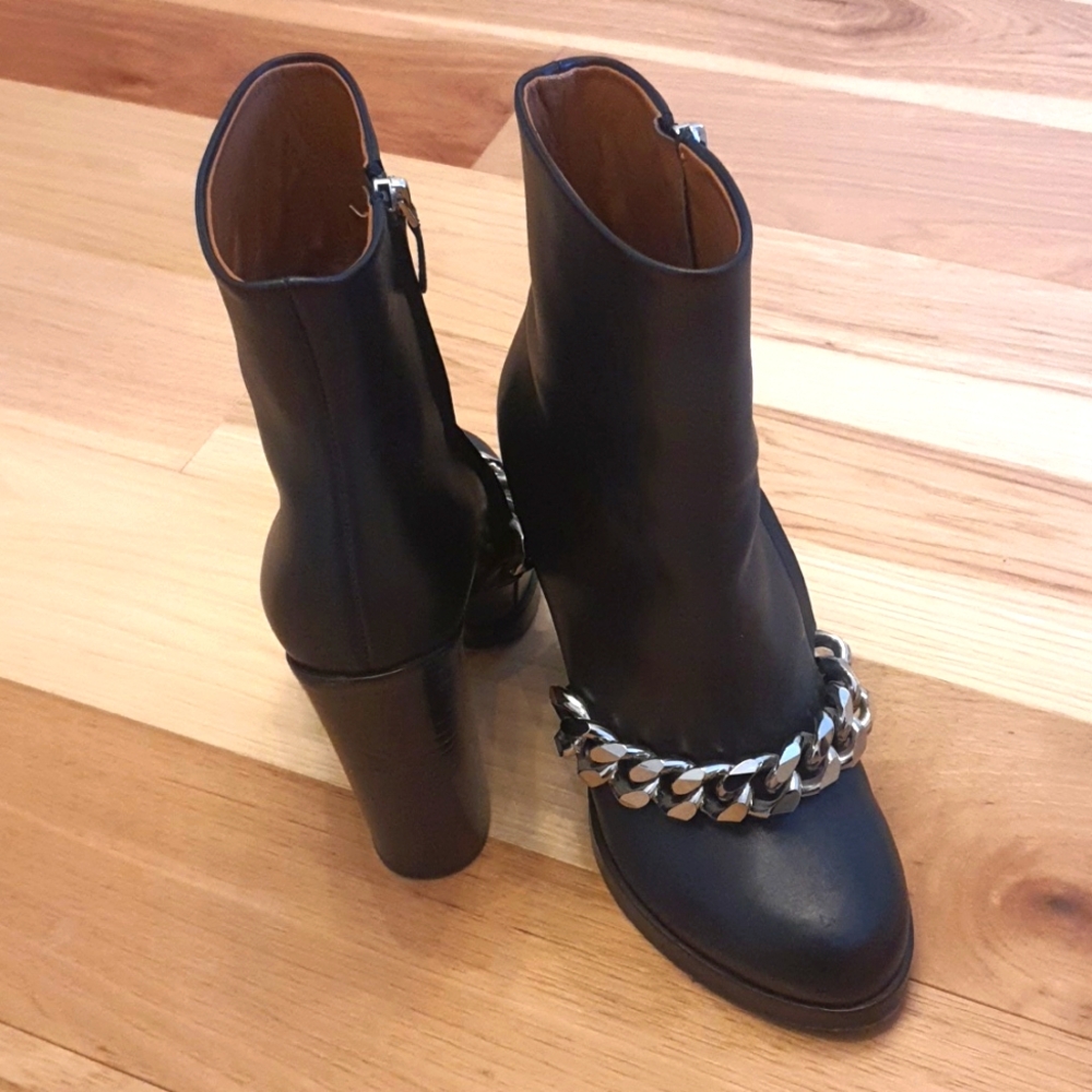 Givenchy Black Leather Ankle Boots with Silver Chain